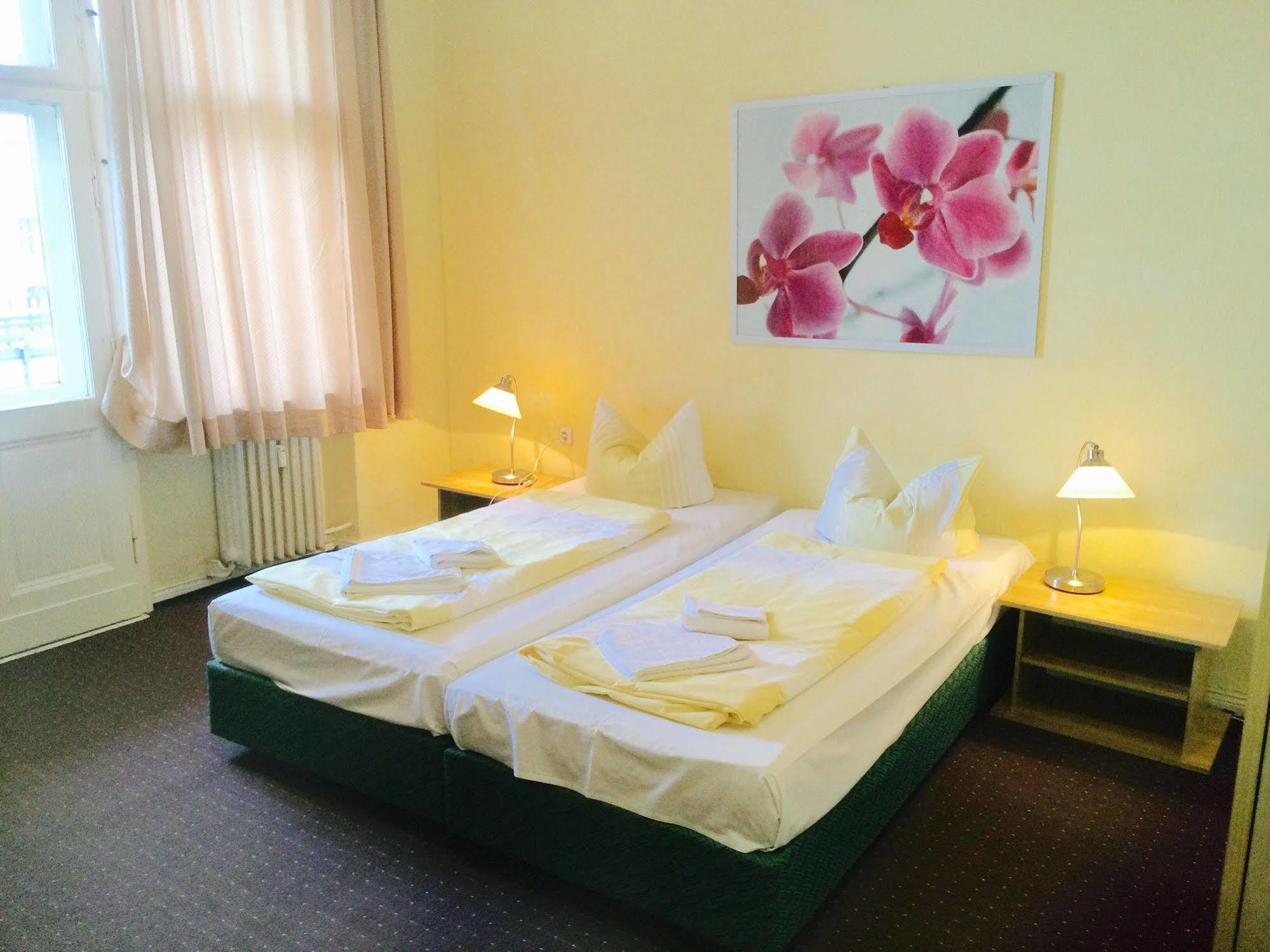 Hotel-Pension Gribnitz Berlin Exteriör bild