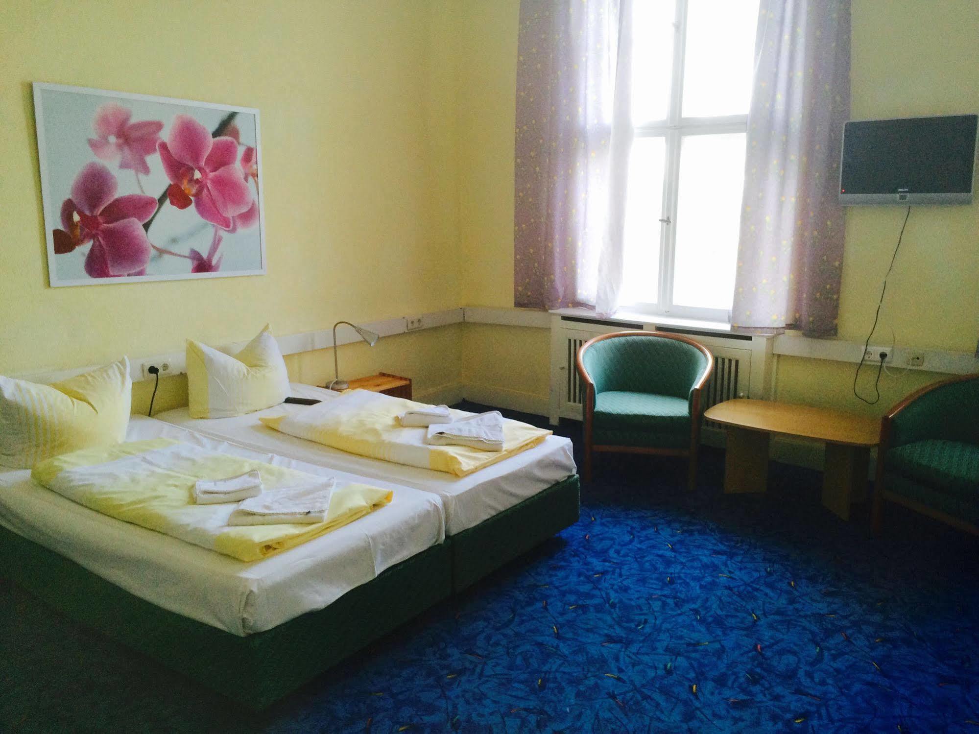 Hotel-Pension Gribnitz Berlin Exteriör bild